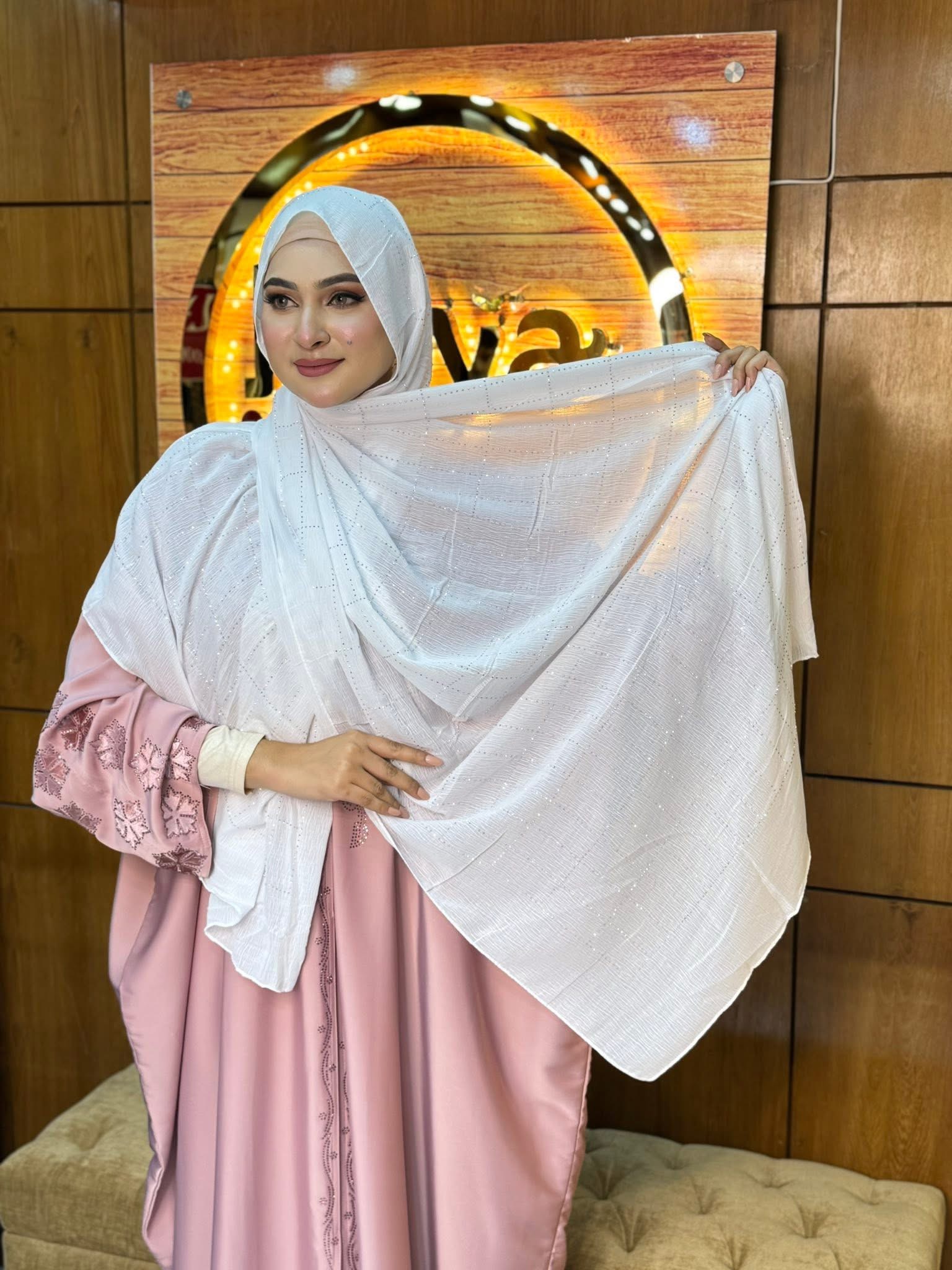 Silver Stone hijab 16