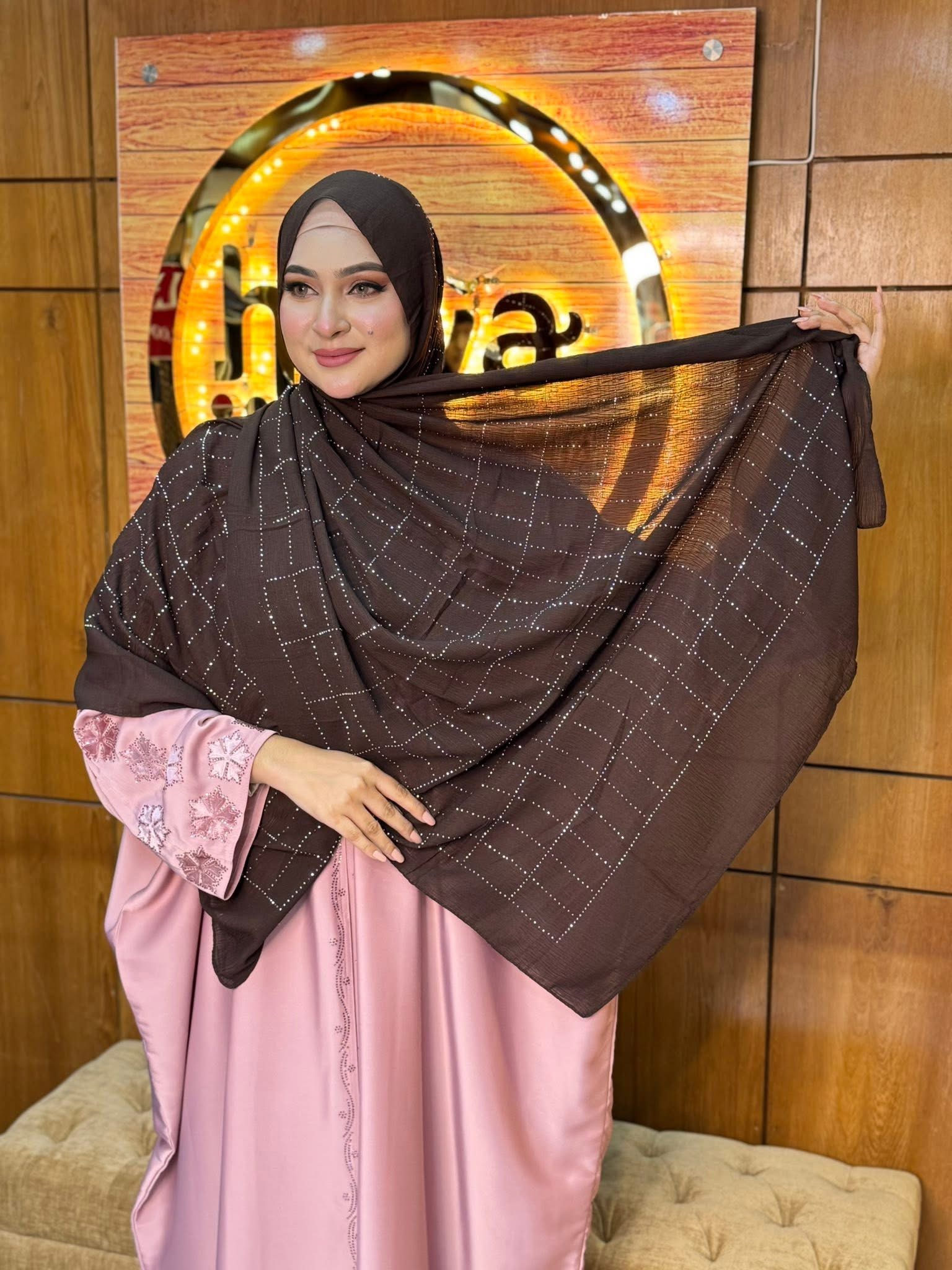 Silver Stone hijab 3