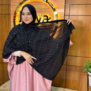 Silver Stone hijab 7