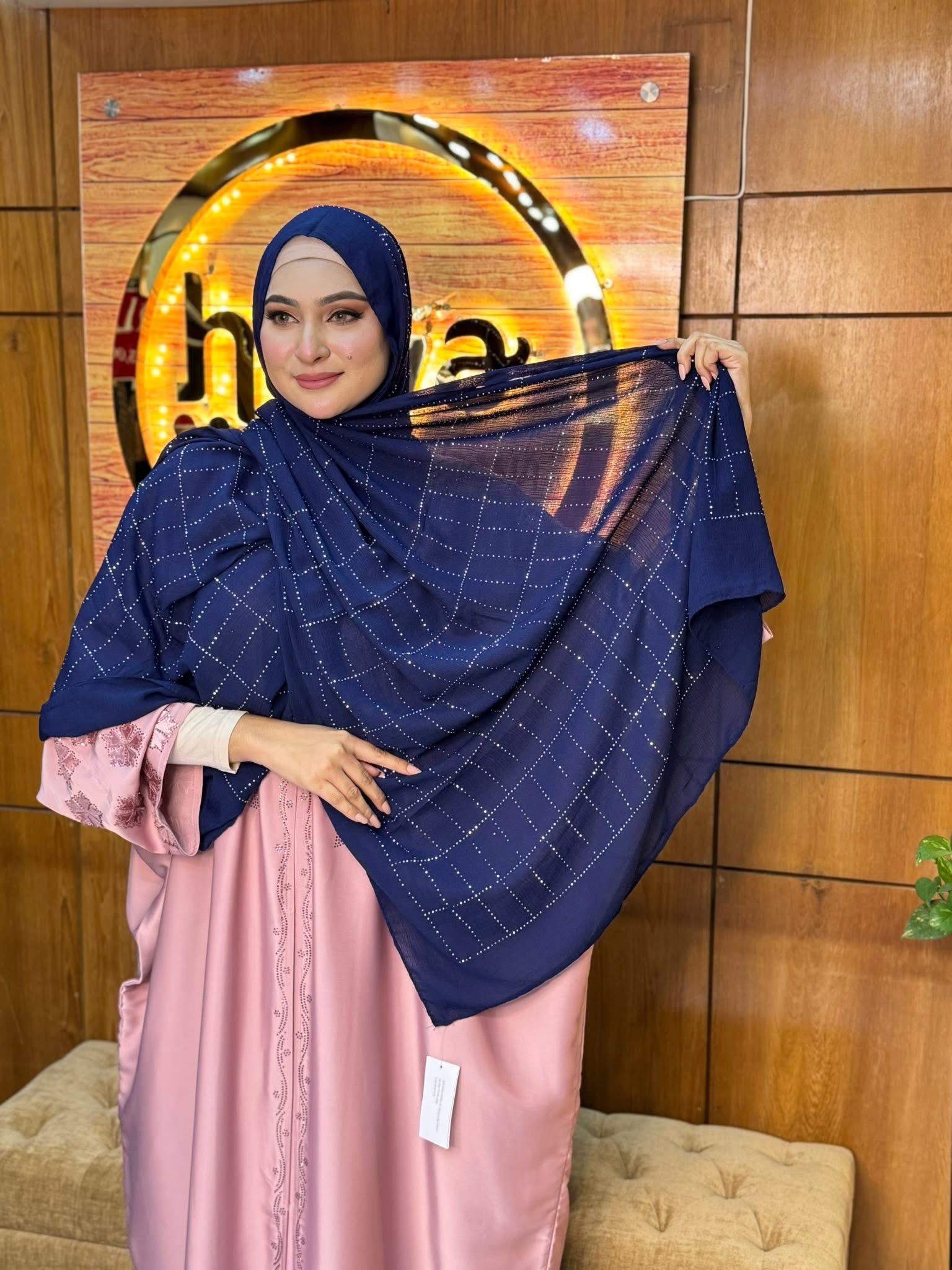 Silver Stone hijab 5