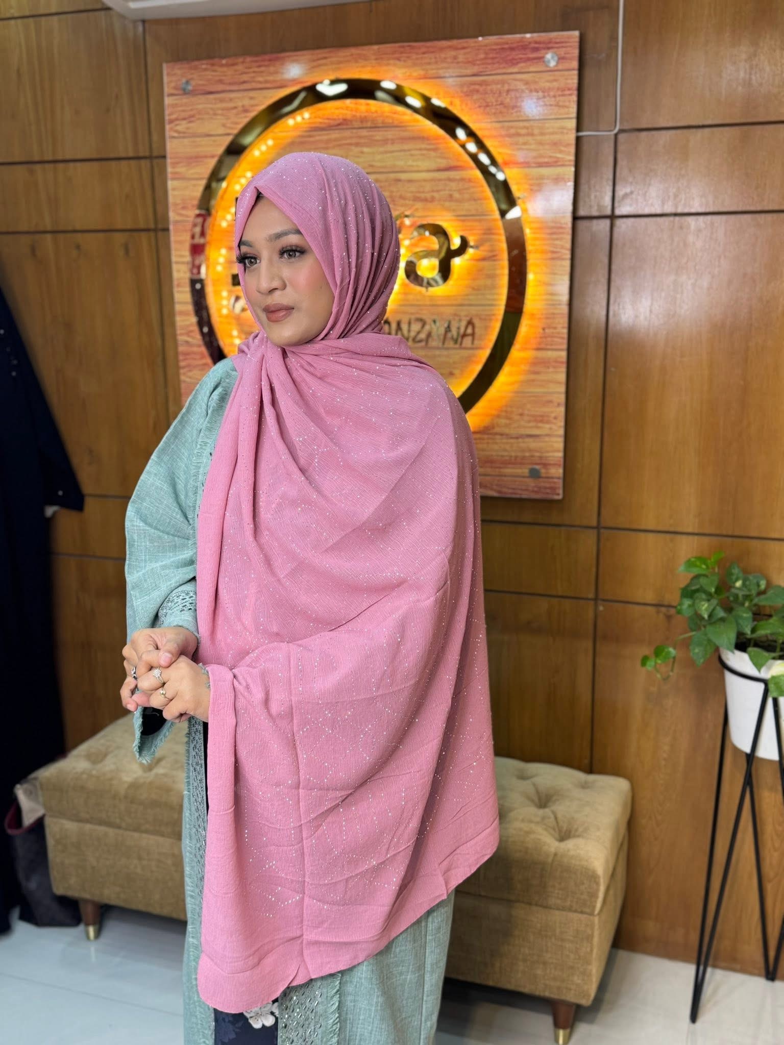 Silver Stone hijab 19
