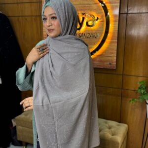 Silver Stone hijab 8