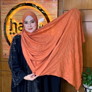 Pearl Stone cotton hijab 3