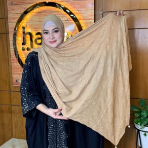 Pearl Stone cotton hijab 5